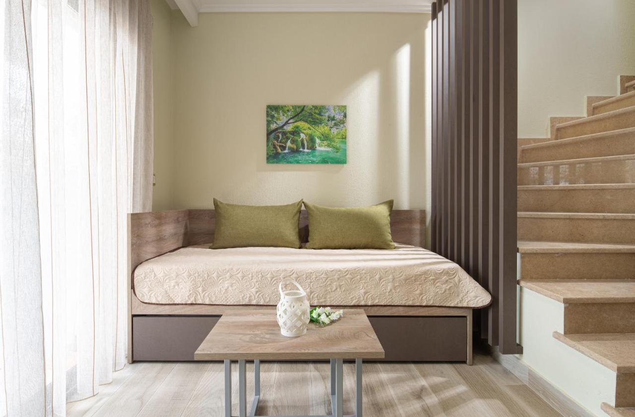 Aelia Apartment